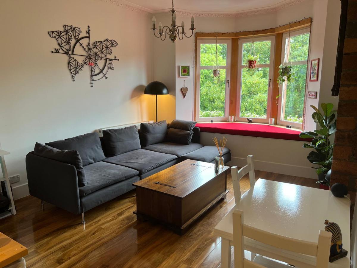 1 Bedroom Flat In Tolcross, Glasgow Top Floor. Eksteriør bilde